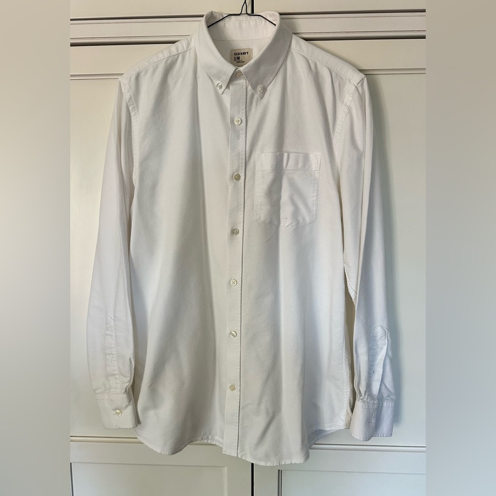 OLD NAVY White cotton button-down long sleeve shirt - Men’s Size Medium (M)